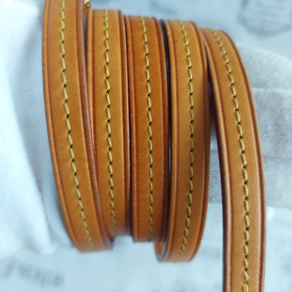 ❣️SOLD❣️Louis Vuitton Favorite PM - Picture 11 of 15